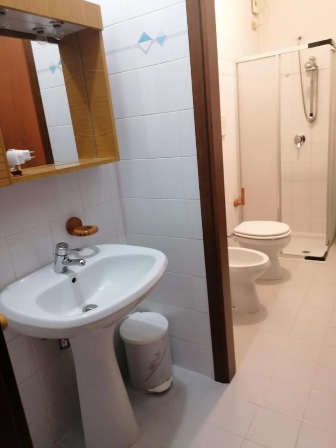 Casa Vacanze 'La Piazza' Villa Zone Exteriör bild