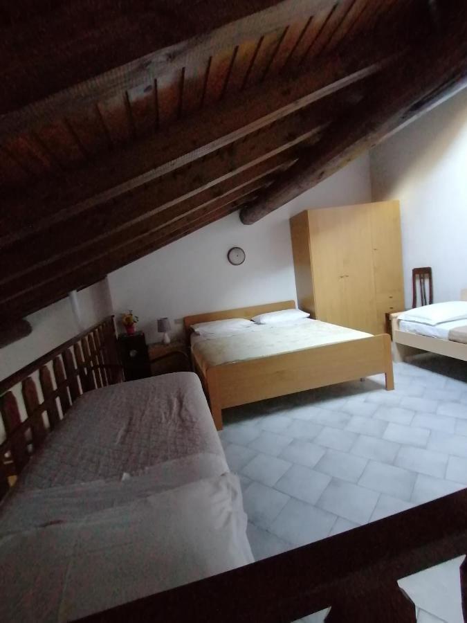 Casa Vacanze 'La Piazza' Villa Zone Exteriör bild