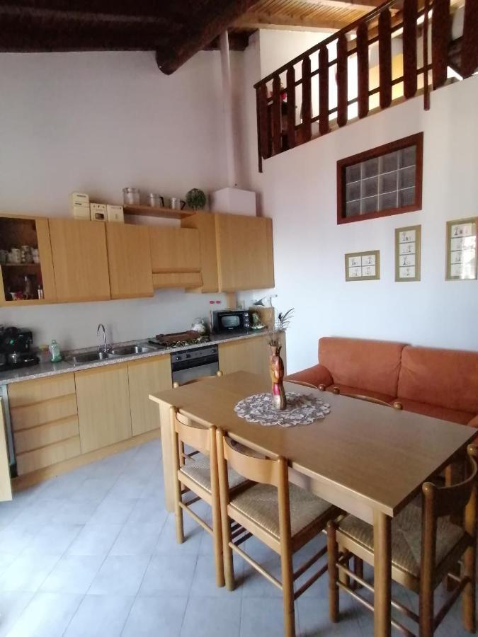 Casa Vacanze 'La Piazza' Villa Zone Exteriör bild