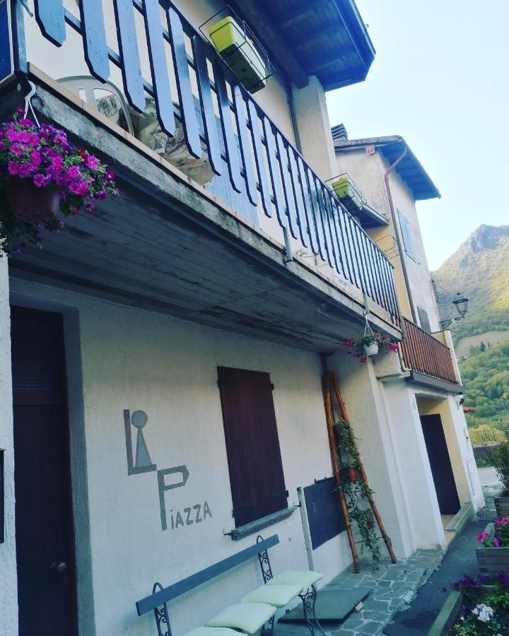 Casa Vacanze 'La Piazza' Villa Zone Exteriör bild