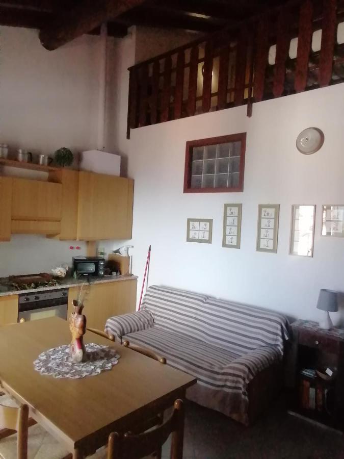 Casa Vacanze 'La Piazza' Villa Zone Exteriör bild