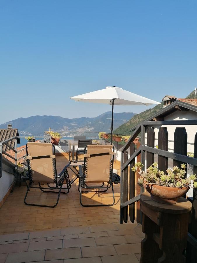 Casa Vacanze 'La Piazza' Villa Zone Exteriör bild