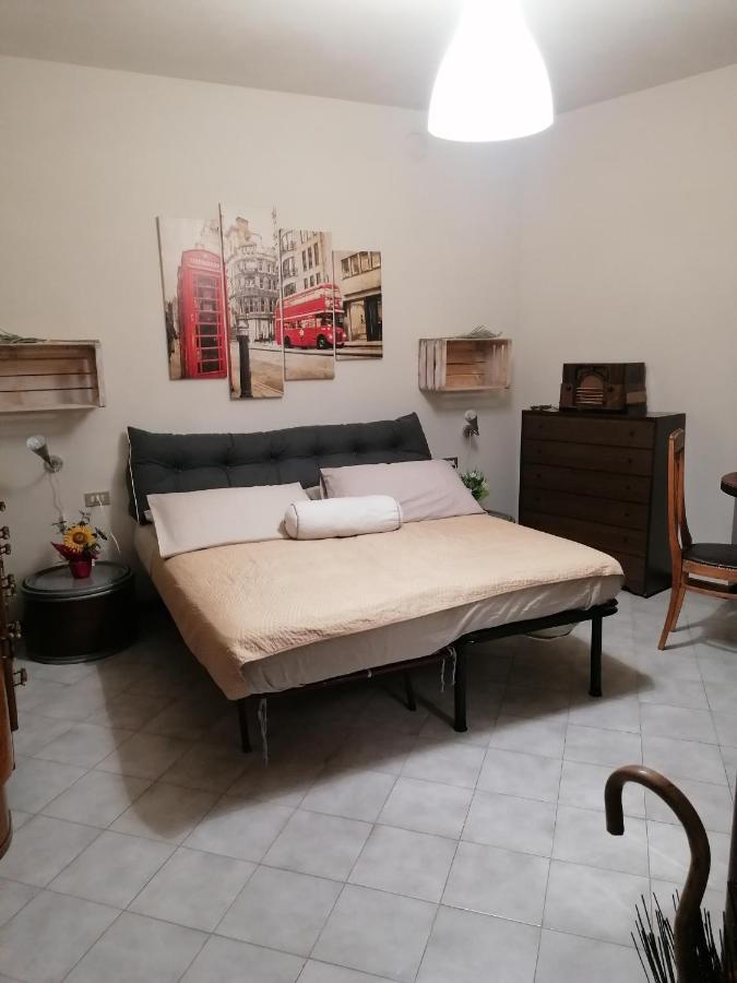 Casa Vacanze 'La Piazza' Villa Zone Exteriör bild