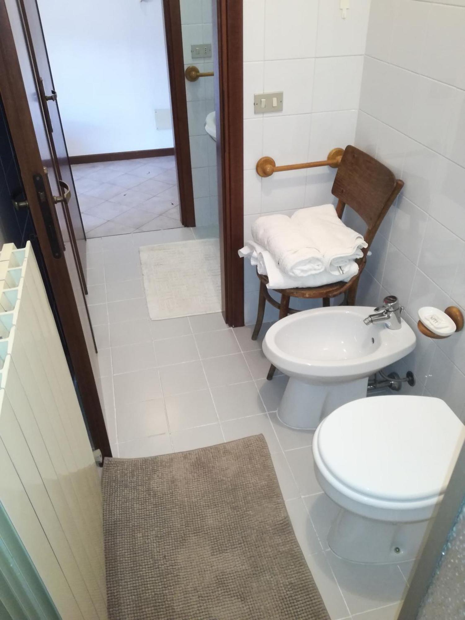 Casa Vacanze 'La Piazza' Villa Zone Exteriör bild